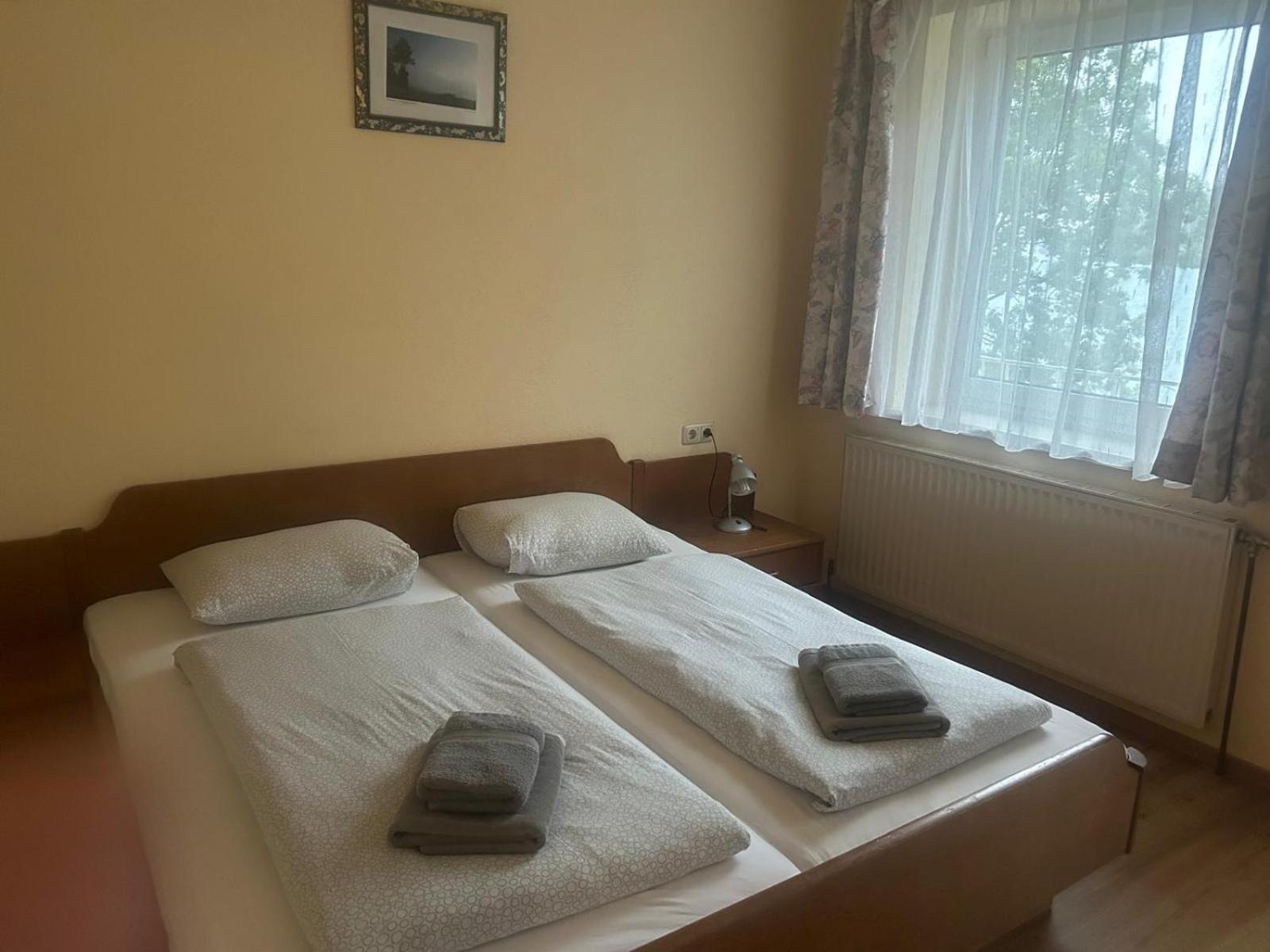 Gasthof Mit Seeterasse & Appartements Zur Landeroith Weyregg Exteriör bild